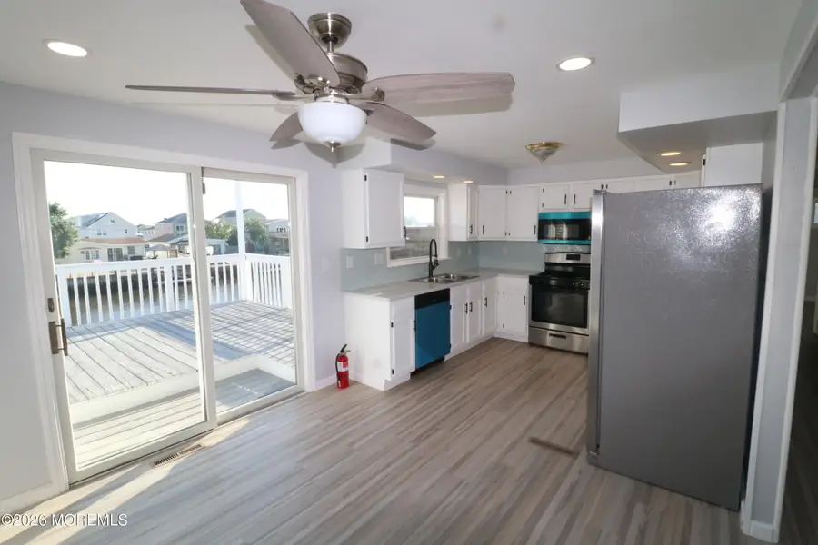 17 Delaware Drive, Mystic Island, NJ 08087 - #3