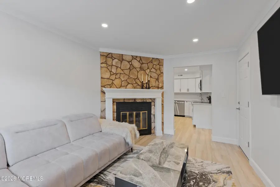 40 Wareham Court, Scotch Plains, NJ 07076 - #3