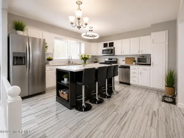 49 Maurice Avenue, Holmdel, NJ 07733