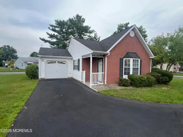 2 Gatley Close, Freehold, NJ 07728
