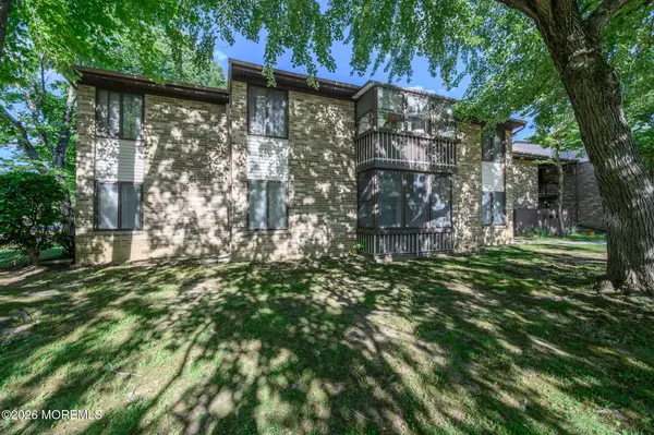 178 Amberly Drive #A, Manalapan, NJ 07726