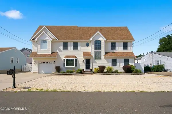190 Pinewood Road, Toms River, NJ 08753