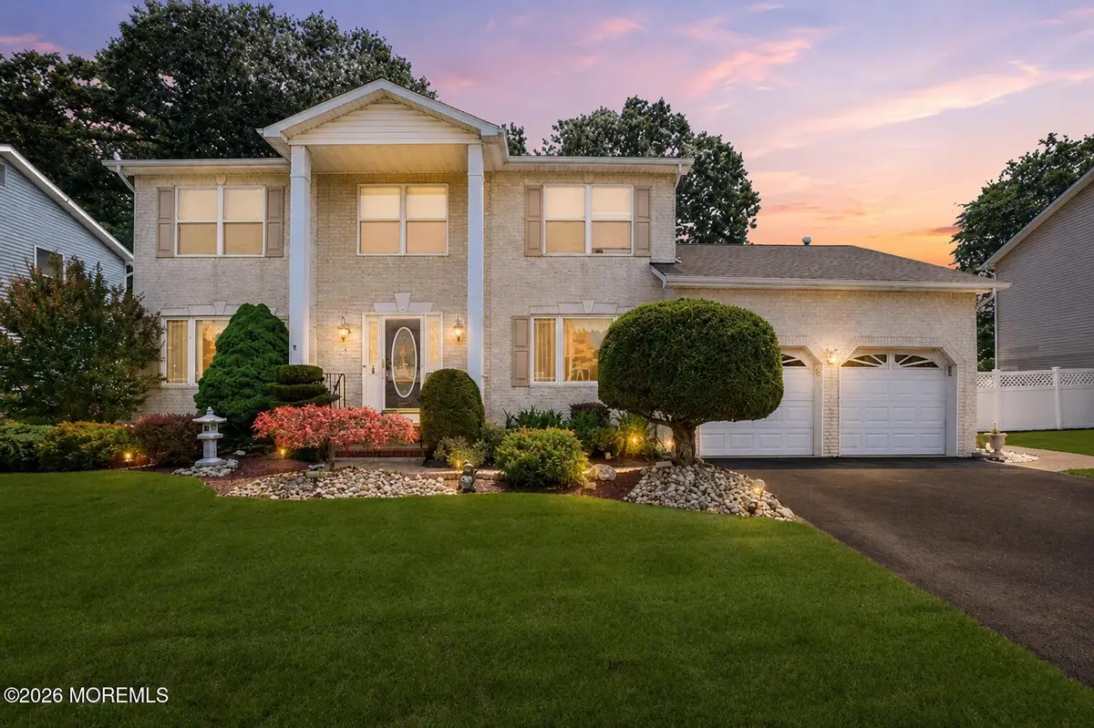 11 Bronia Street, Howell, NJ 07731 - #1