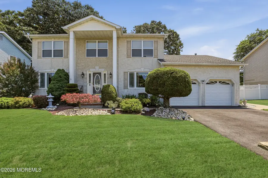 11 Bronia Street, Howell, NJ 07731 - #2