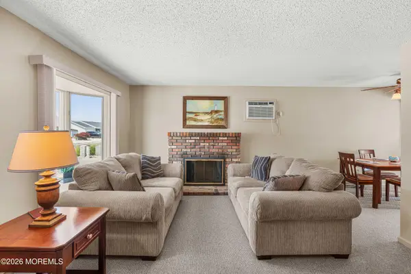 149 Arthur Drive, Manahawkin, NJ 08050