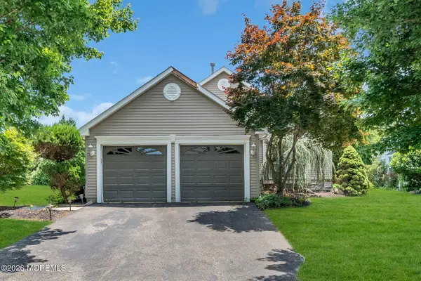 5 Round Valley Lane, Lakewood, NJ 08701