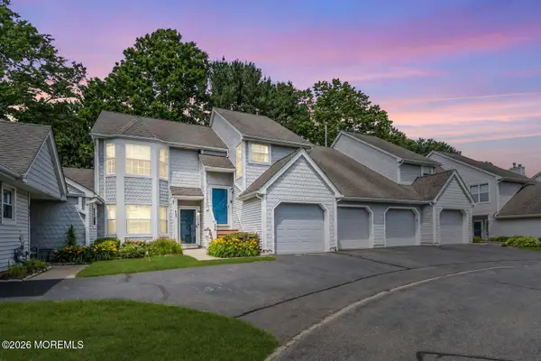 14 Evergreen Court, Freehold, NJ 07728