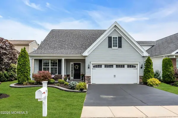 31 Mason Drive, Jackson, NJ 08527