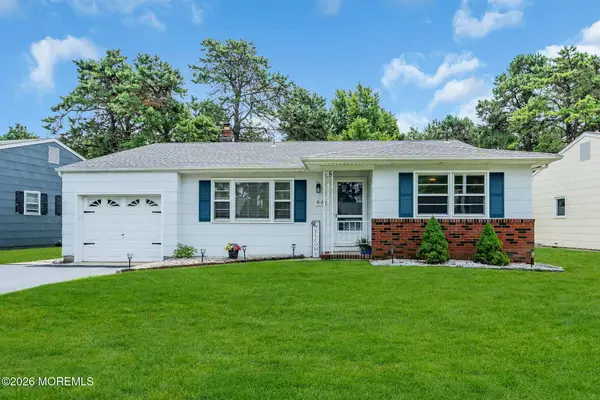 46 Millbrook Drive, Toms River, NJ 08757