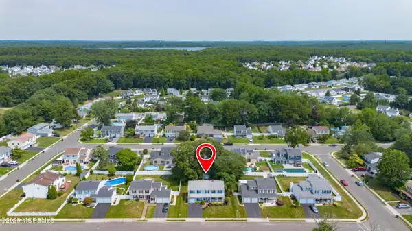 8 Petal Patch Trail, Howell, NJ 07731