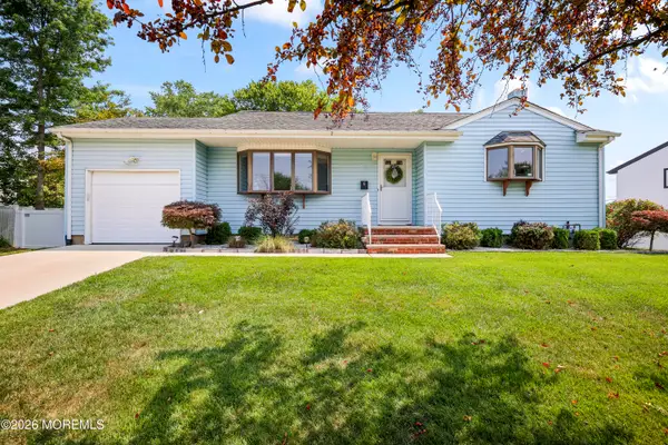 6 Forsgate Drive, Freehold, NJ 07728