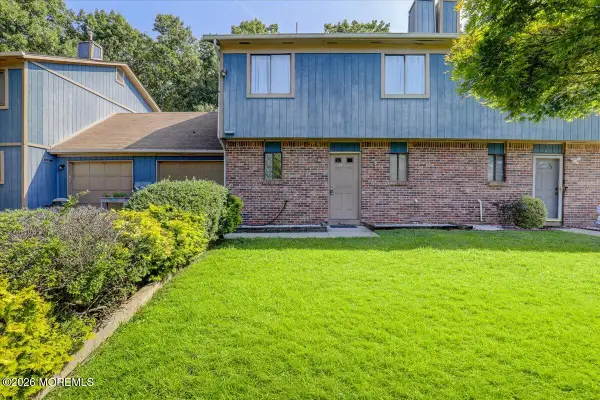 10 Seagull Lane, Howell, NJ 07731
