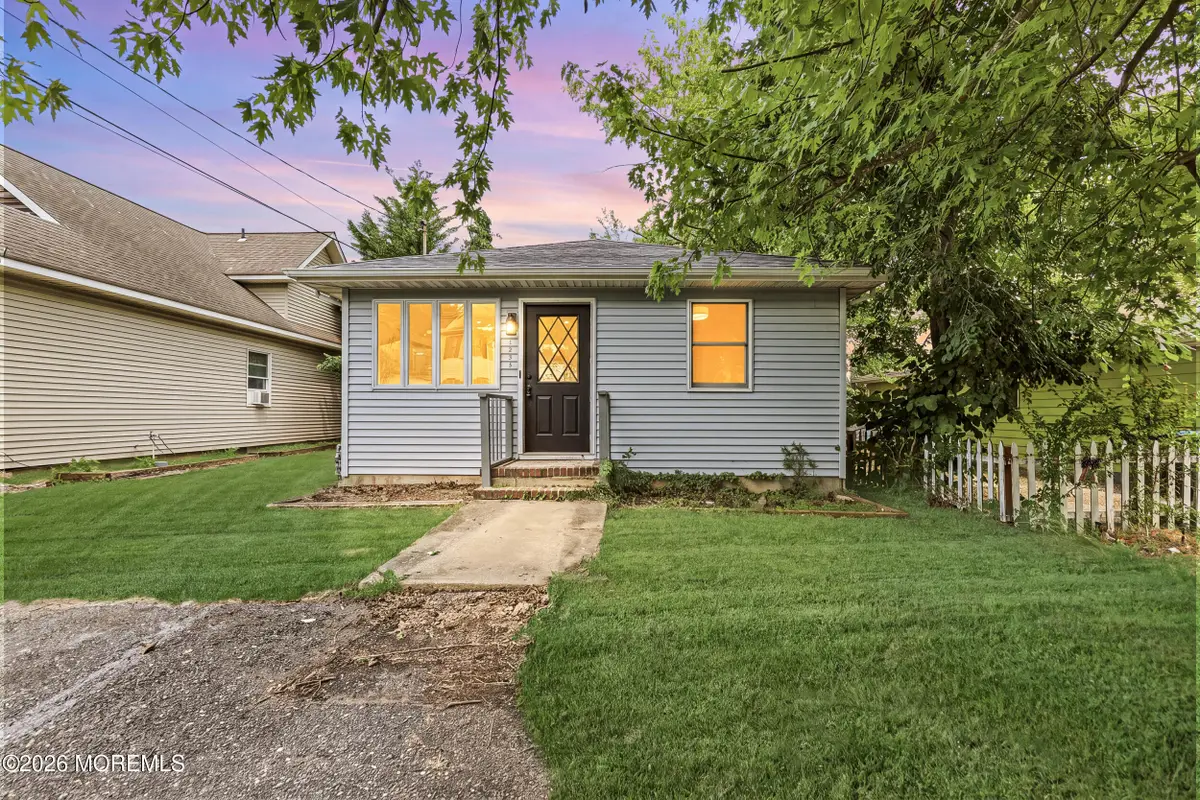 1622 Abbott Avenue, Toms River, NJ 08753 - #1