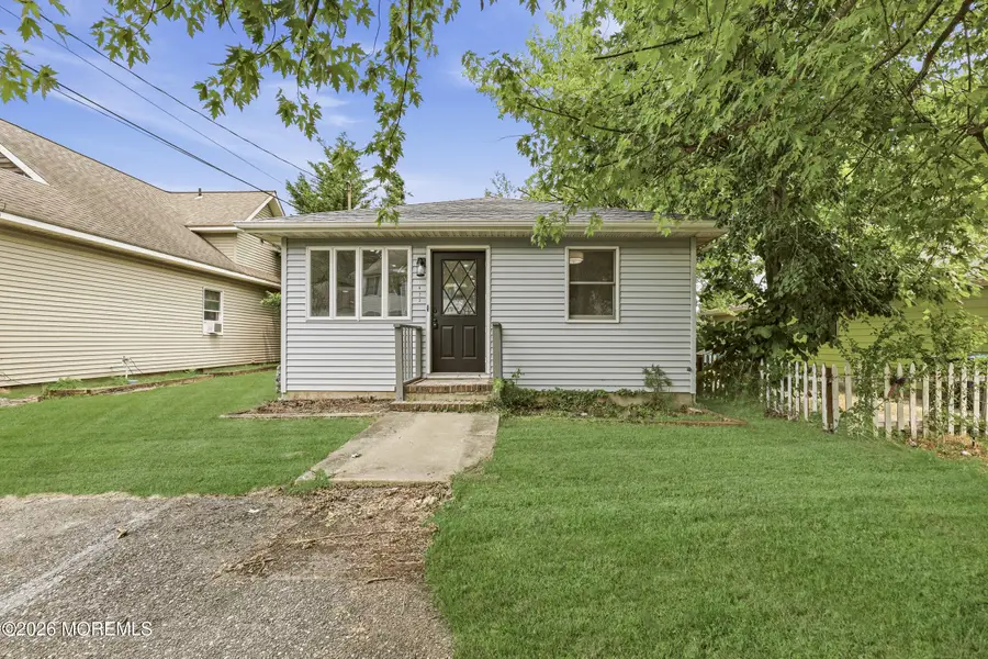 1622 Abbott Avenue, Toms River, NJ 08753 - #2