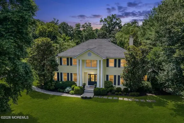 242 Williamsburg Drive, Shrewsbury Boro, NJ 07702