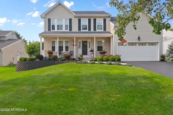 1076 White Oak Court, Toms River, NJ 08753