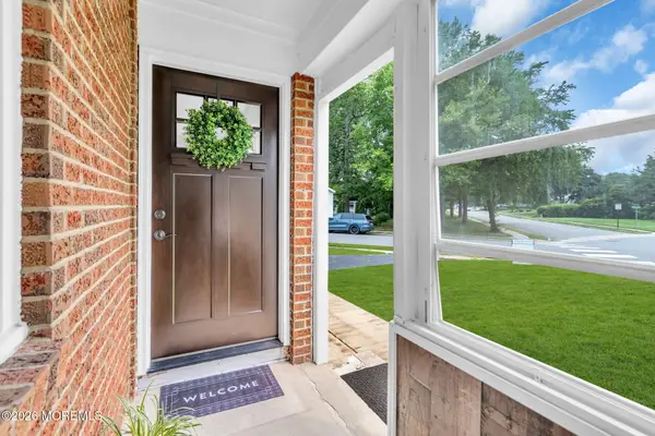 56 Bellflower Court, Toms River, NJ 08755