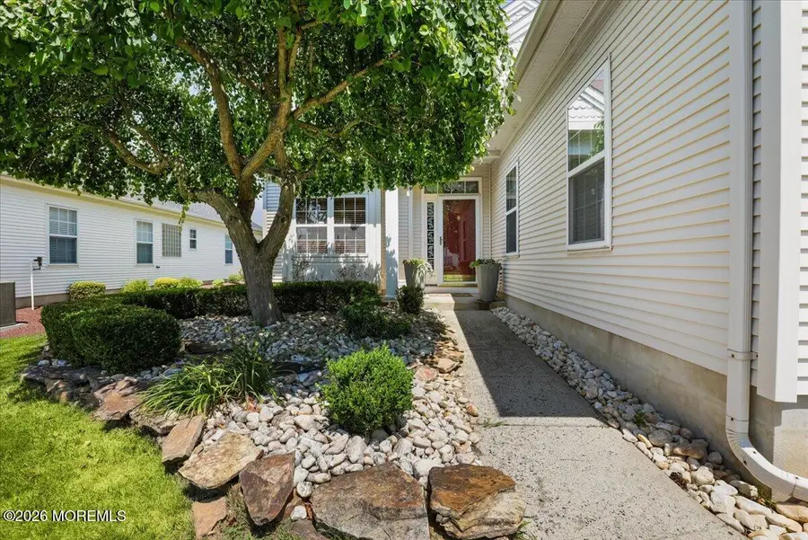 27 Derry Meeting Drive, Manalapan, NJ 07726 - #3
