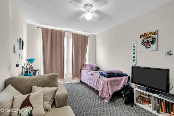 934 Jessica Court, Lakewood, NJ 08701