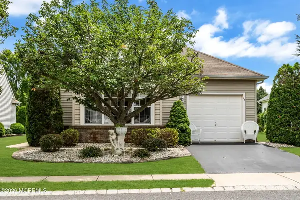 44 Kensington Road, Manchester, NJ 08759