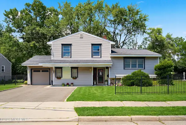 29 Brian Road, Edison, NJ 08817