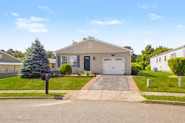 2 Virgin Islands Drive, Toms River, NJ 08757