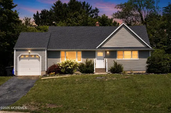 555 Brookside Drive, Toms River, NJ 08753