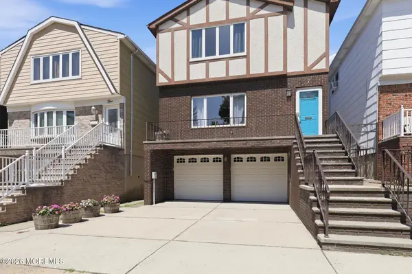 7 Gregg Lane, Bayonne, NJ 07002