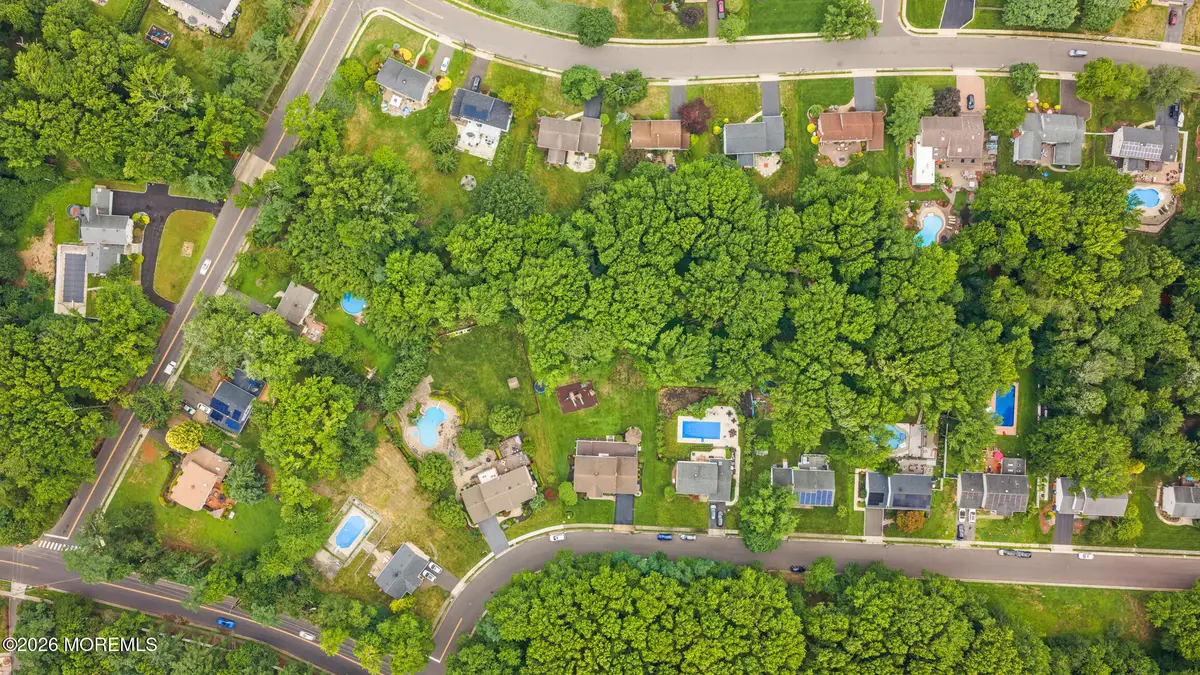 5 Brookside Circle, Marlboro, NJ 07746 - #1