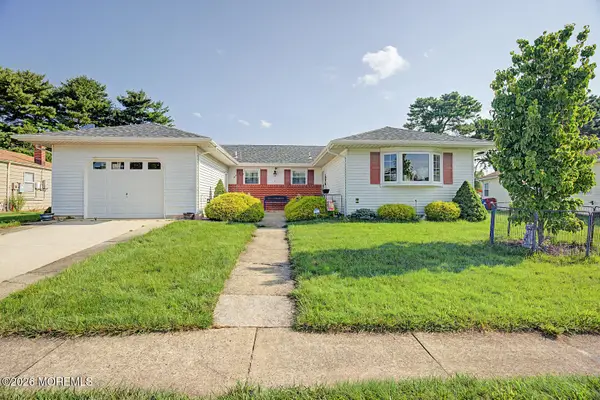 6 Pala Street, Toms River, NJ 08757