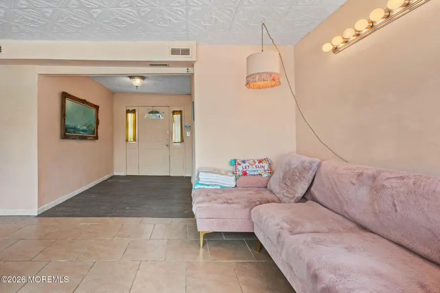 109 Mohawk Drive, Mystic Island, NJ 08087 - #3