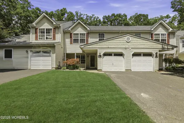 549 Woodbine Lane, Lakewood, NJ 08701