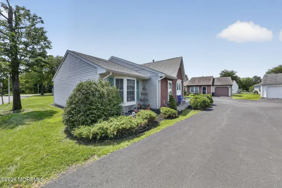 33 Carnaby Close, Freehold, NJ 07728 - #2