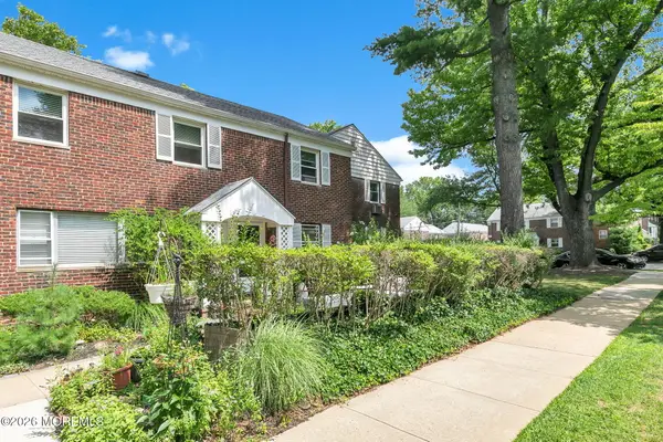 160 Manor Drive, Red Bank, NJ 07701