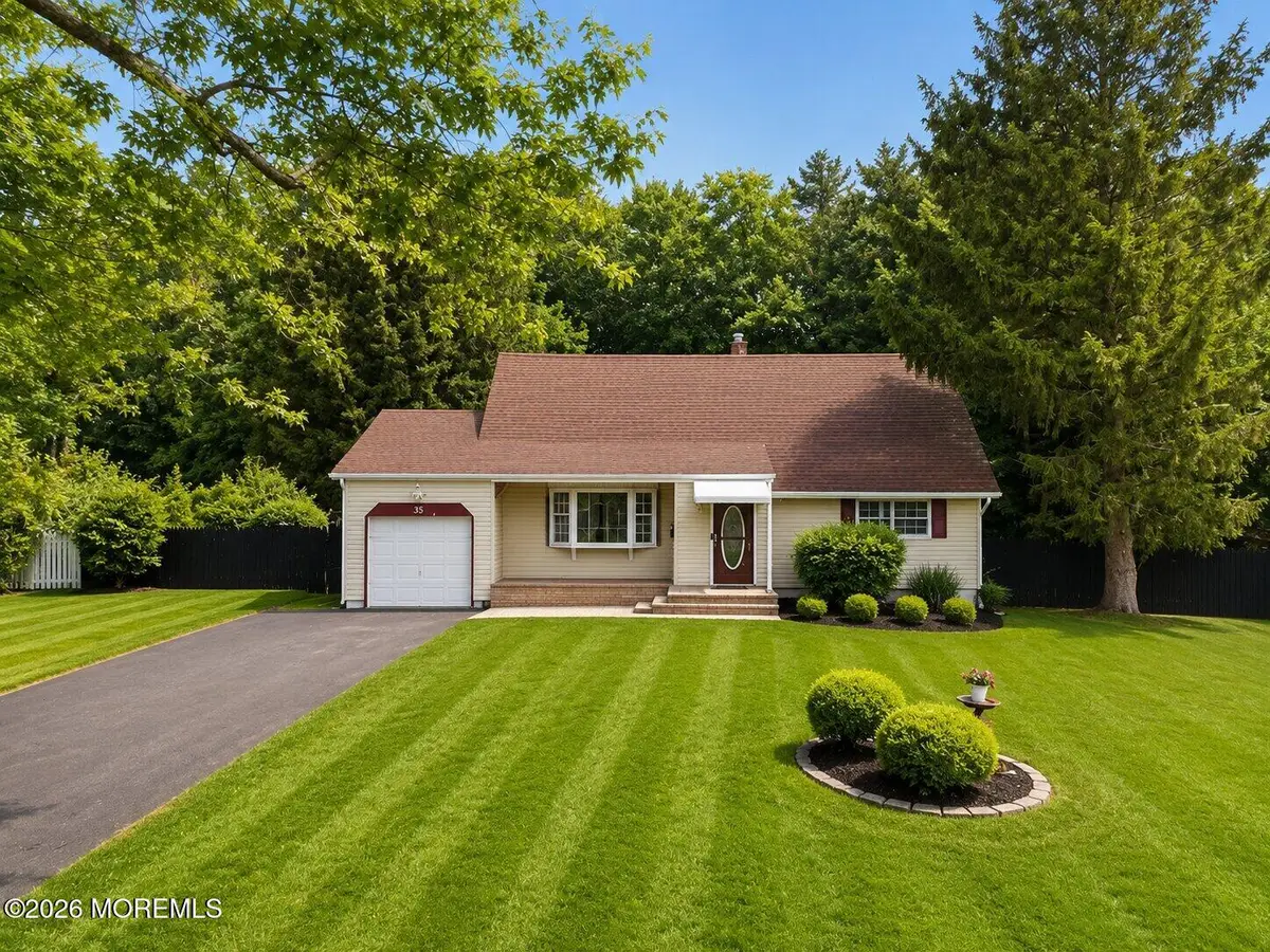 33 Heather Drive, Manalapan, NJ 07726 - #1