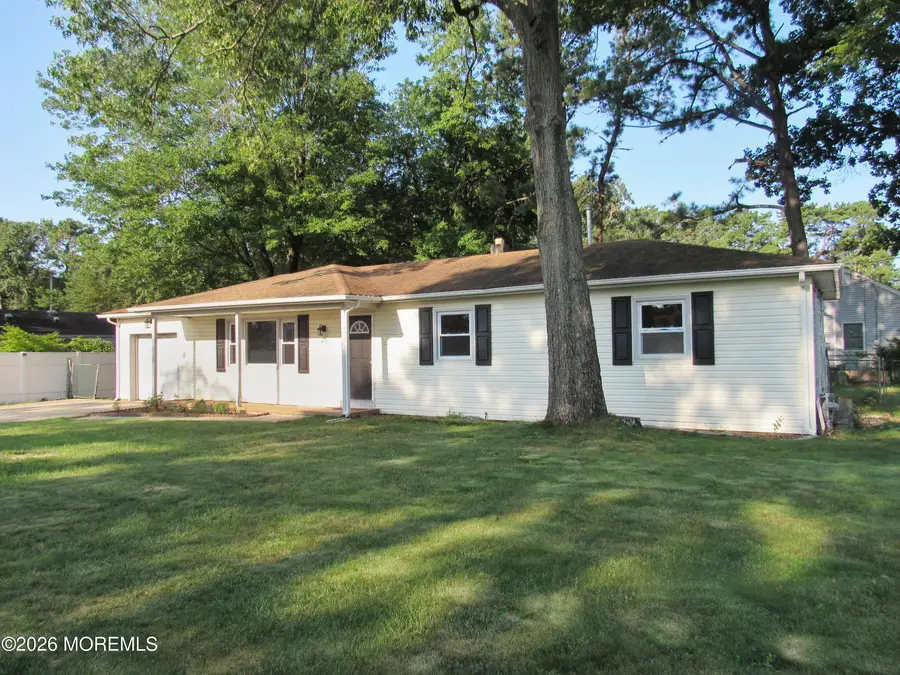 913 Larchmont Street, Toms River, NJ 08757 - #2