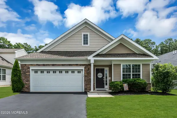 78 Woodside Lane, Whiting, NJ 08759