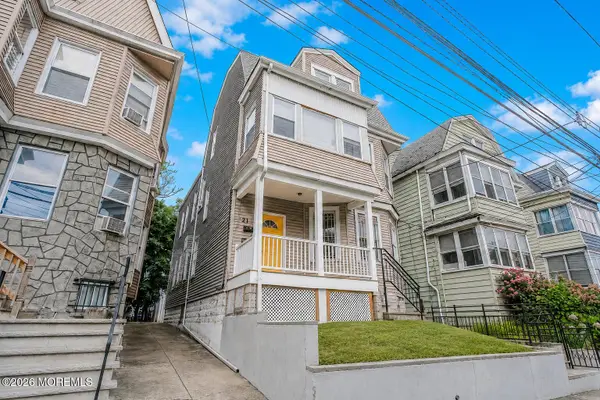 21 Gladstone Avenue, Newark, NJ 07106