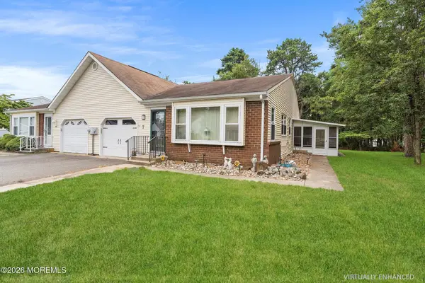 46 Auburn Street #54B, Whiting, NJ 08759