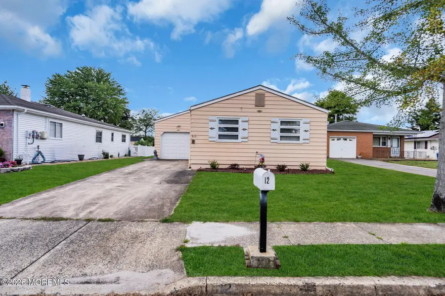 12 Aztec Court, Toms River, NJ 08757 - #3