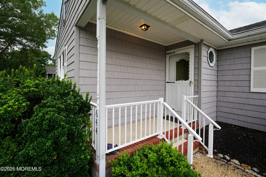 644 Berkeley Avenue, Beachwood, NJ 08722 - #2