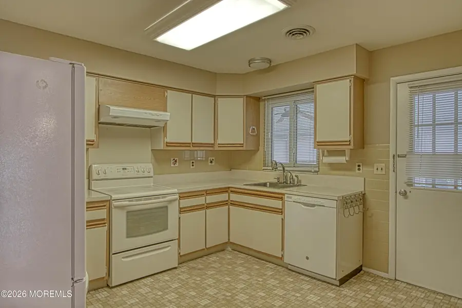 14 Monmouth Lane #B, Whiting, NJ 08759 - #2