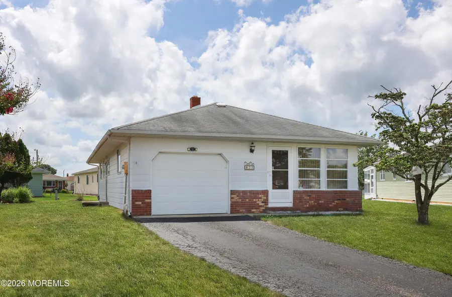23 Capri Court, Toms River, NJ 08757 - #2
