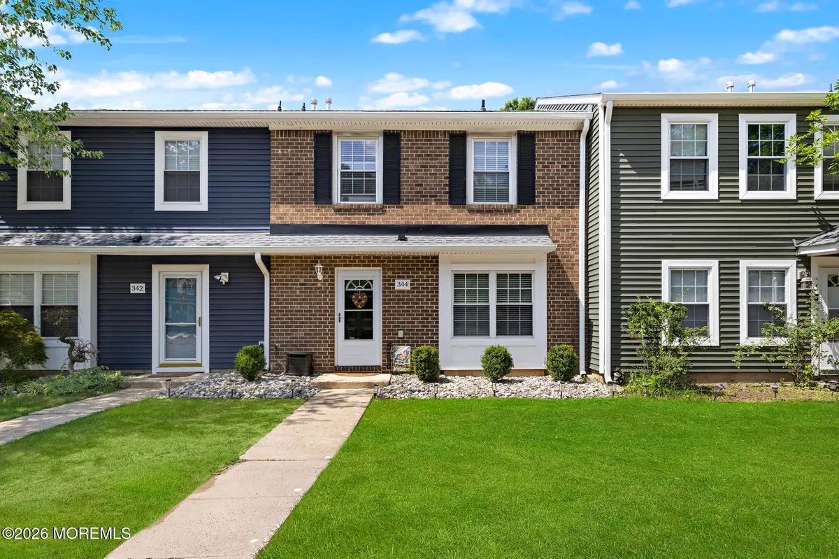 344 Constitution Circle, North Brunswick, NJ 08902 - #1