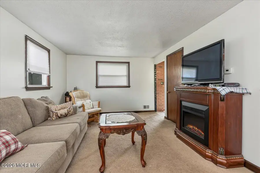2 Michael Lane, Freehold, NJ 07728 - #3
