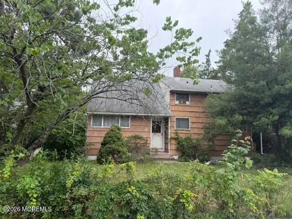 118 Oakland Street, Lakewood, NJ 08701