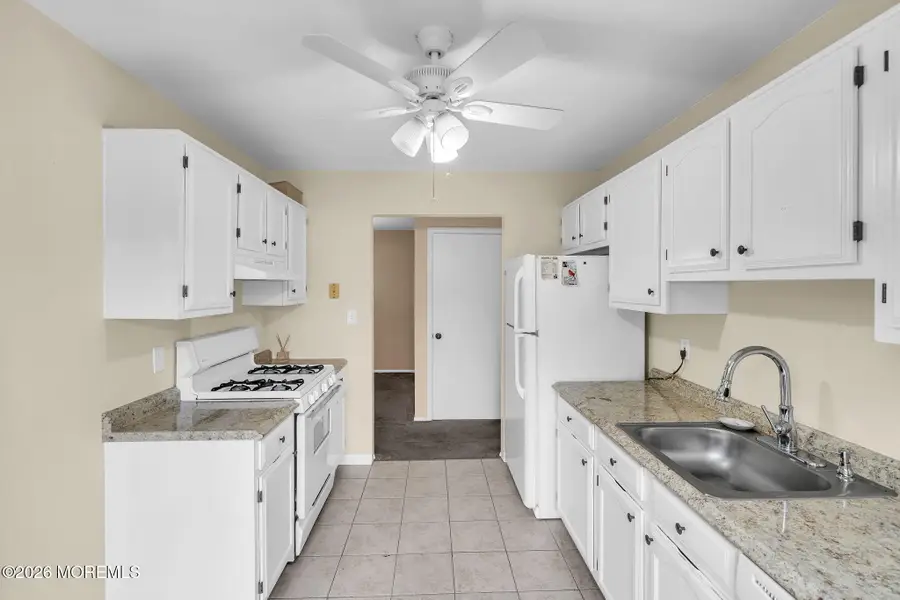 366 Sequoia Court, Howell, NJ 07731 - #3