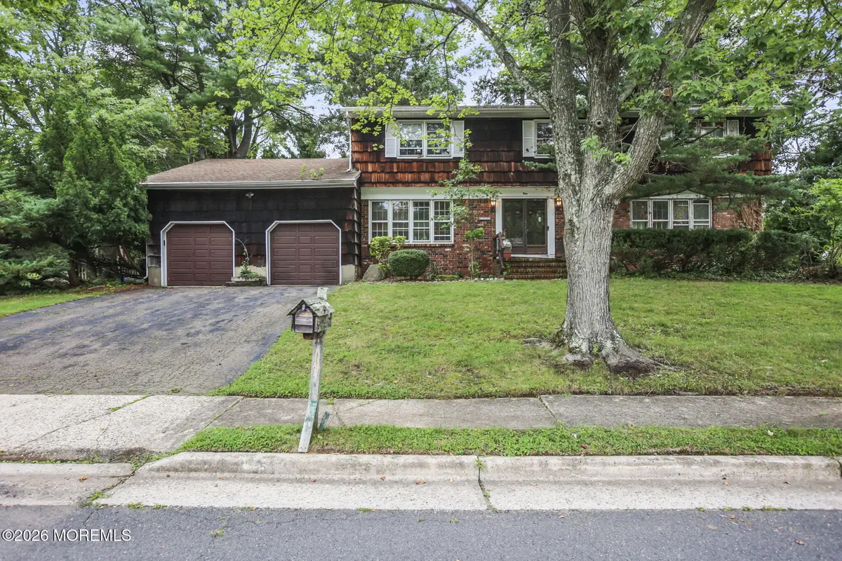 5 Spencer Circle, Marlboro, NJ 07746 - #1