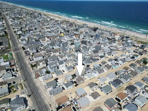 34 Tarpon Way, Lavallette, NJ 08735