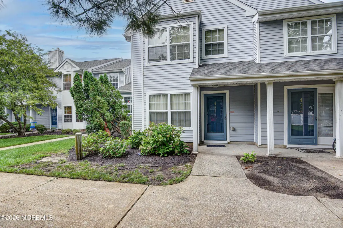 431 Hampton Court, Englishtown, NJ 07726 - #1